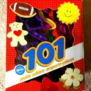 Holiday Shapes Wilton Cookie Cutters & Cookie Press